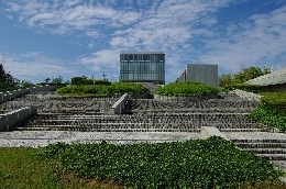 http://www.nishidatetsugakukan.org/